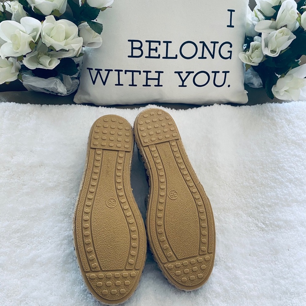 Espadrilles - Picture 2 of 4
